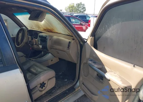 2001 Ford Explorer Sport Trac z USA, uszkodzony, nr VIN 1FMZU67E81UC04390